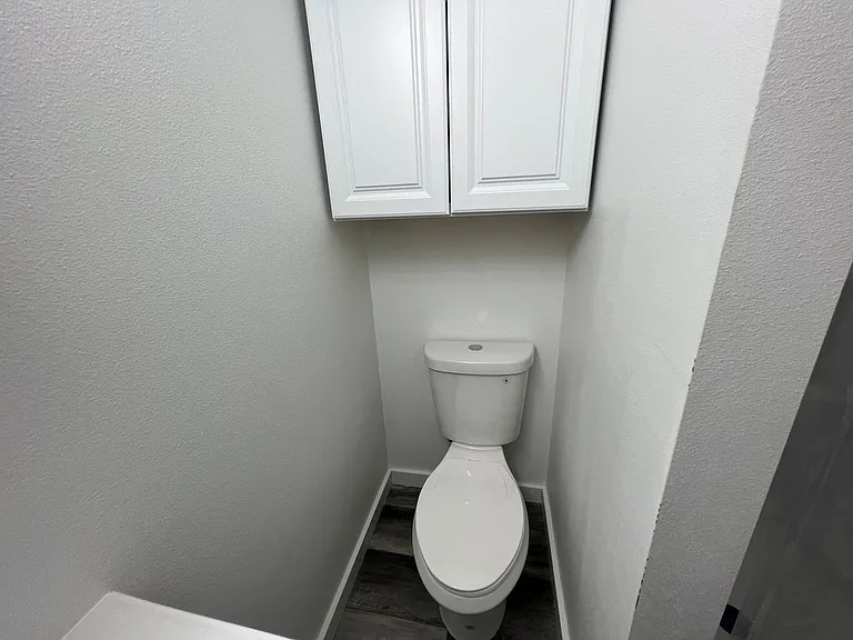 583 N Main St — Photo 21