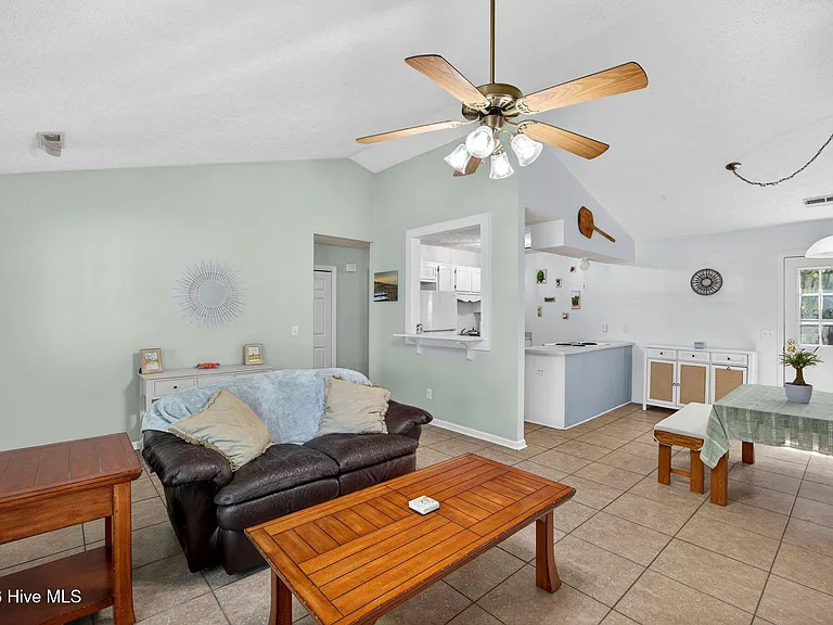 315 Tangle Oaks Ct SE — Photo 11
