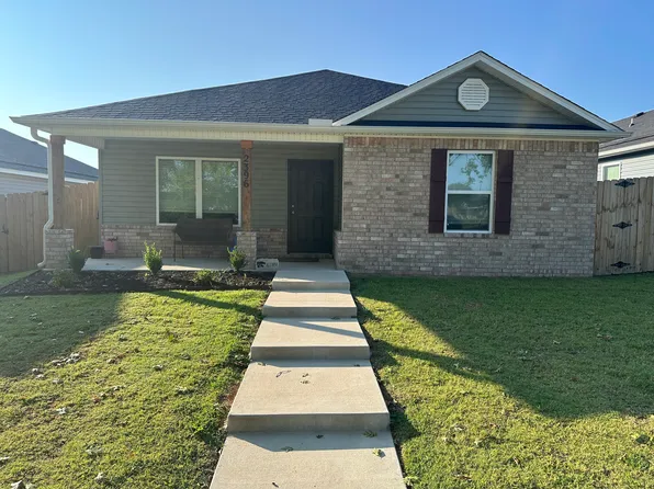 2396 E Illinois Aly #1, Fayetteville, AR 72701
