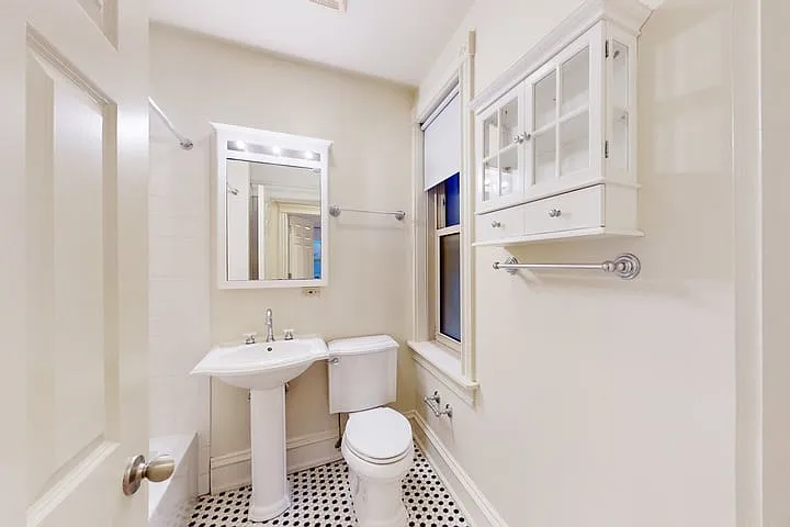 5533 S. Blackstone — Photo 22