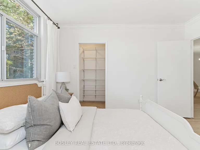 335 Lonsdale Rd #210 — Photo 19