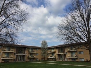 6971 Pearl Rd APT 1, Cleveland, OH 44130