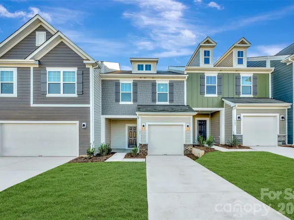 781 Kitfox Dr NW, Concord, NC 28027