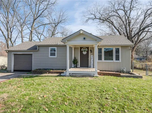 2933 S 10th St, Kansas City, KS 66103