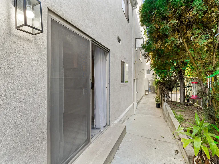 1102 Euclid St #1 — Photo 33