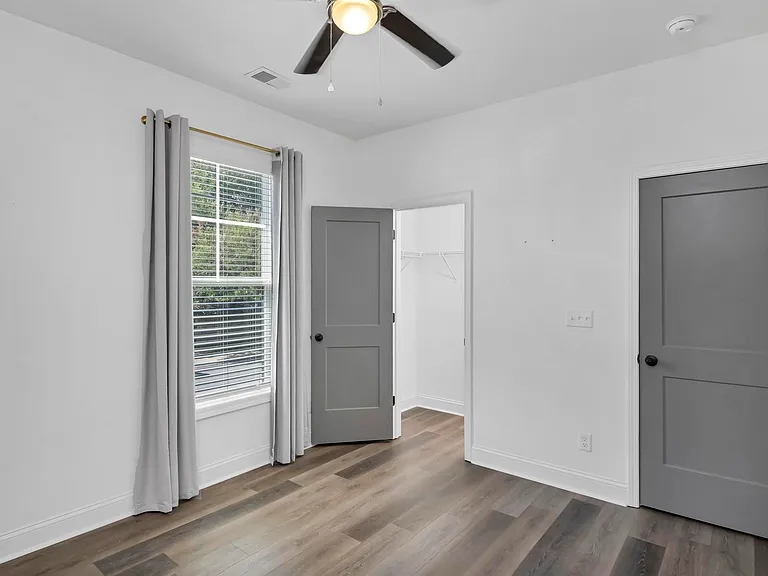 2035 Rosewood Dr #A — Photo 32