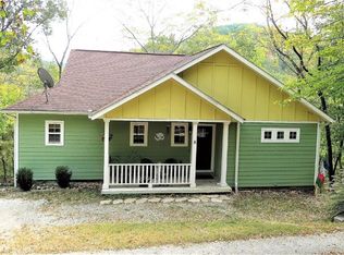 8 Angle St, Eureka Springs, AR 72632