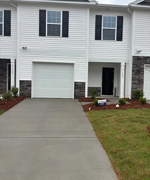 5127 Hyrule Dr — Photo 1