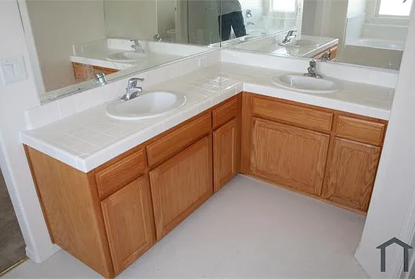 2751 Edgar Ave — Photo 4