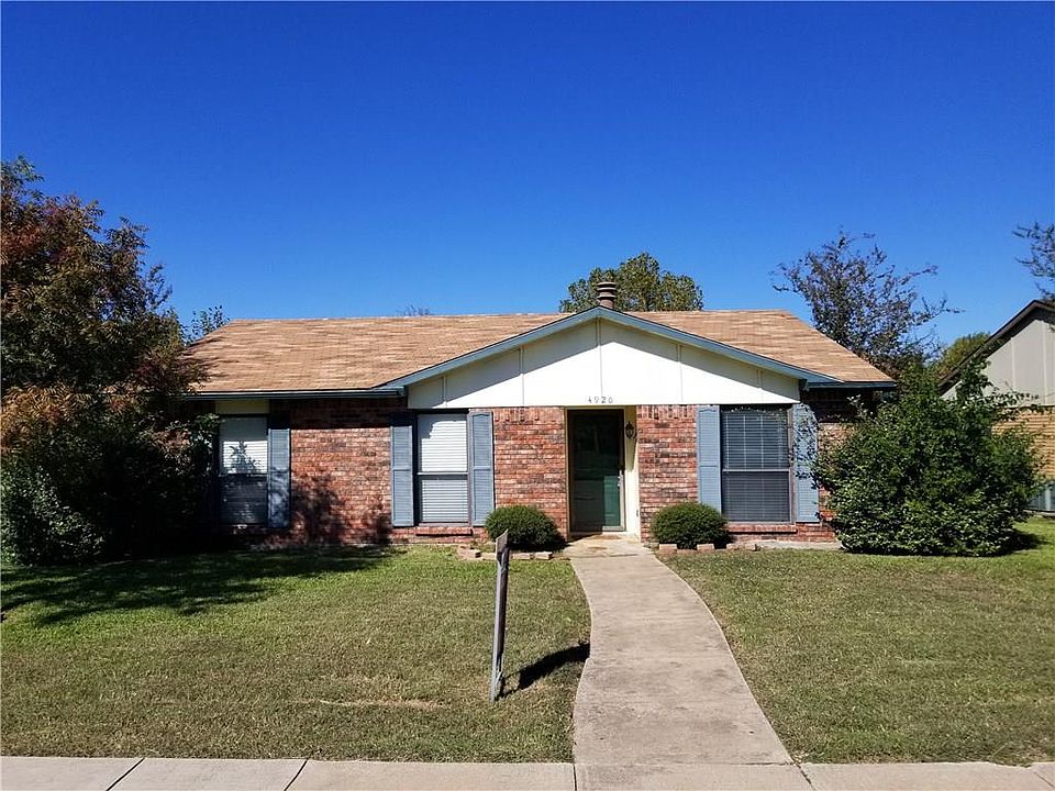 1st image of 4920 Walker Dr
