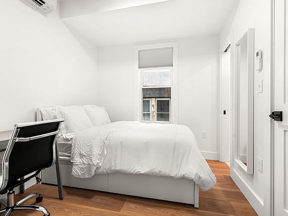 2nd image of 90 Forbes St #7