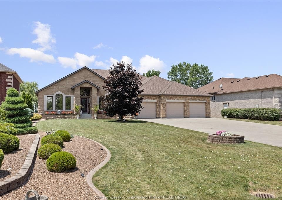 1st image of 355 W Puce Rd