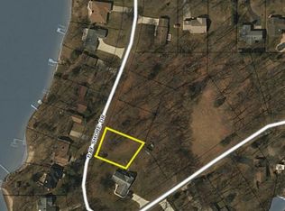 Bayshore Dr, Sturgis, MI 49091