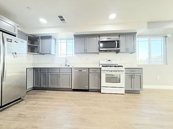 4th image of 1731 E 68th St #D