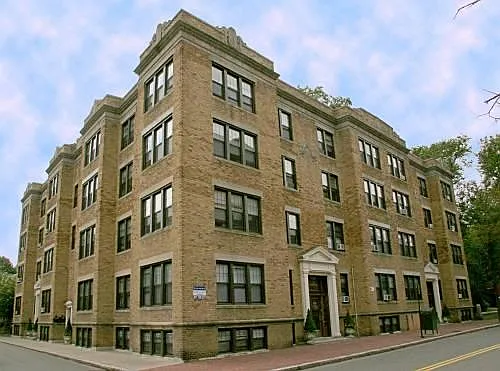 292-294 Harvard, 39 Clinton