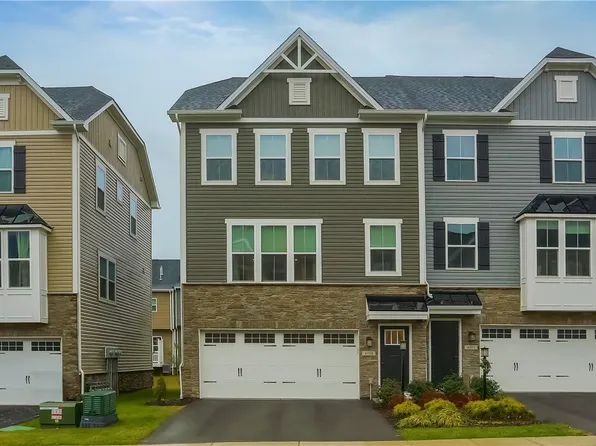 4014 Crown Dr, South Park, PA 15129