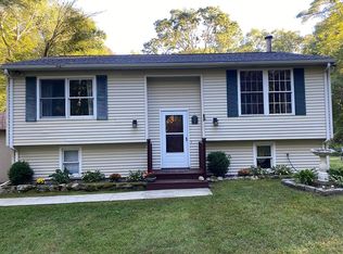 94 Muddy Brook Rd, West Greenwich, RI 02817