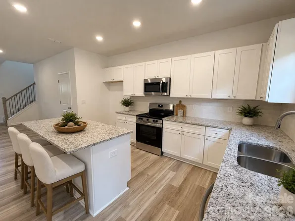 3170 Lavender Ln, Kannapolis, NC 28083