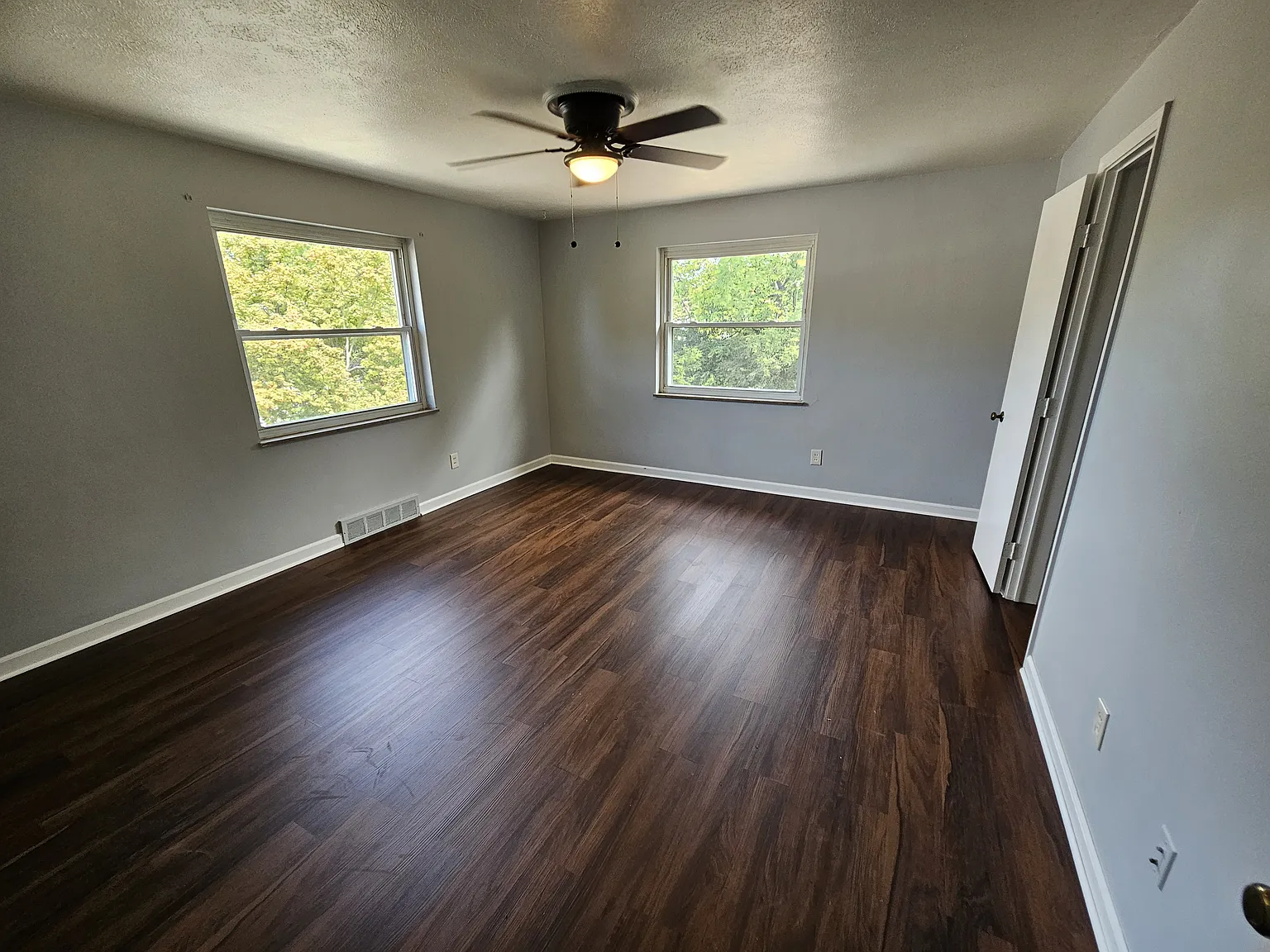 22 Wallace Ave — Photo 3