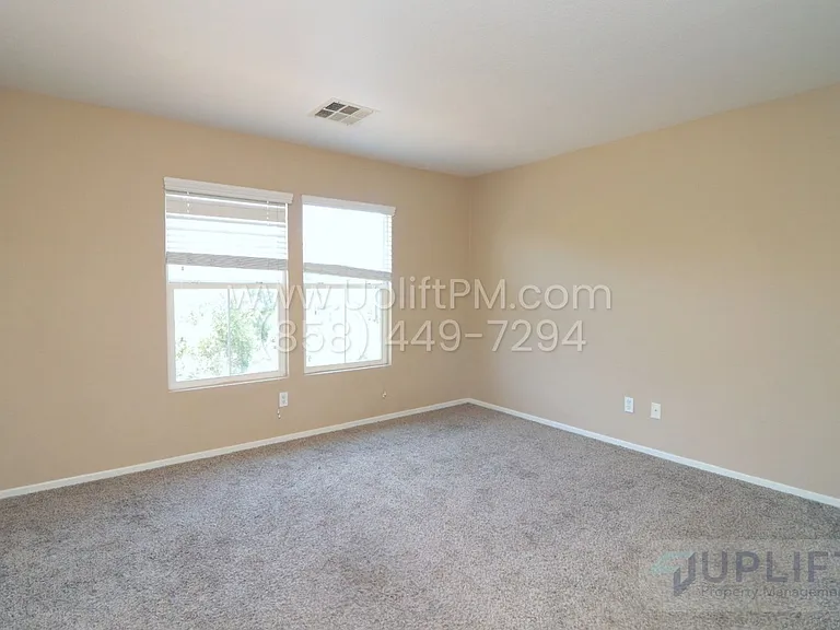 514 62nd St #15 — Photo 12
