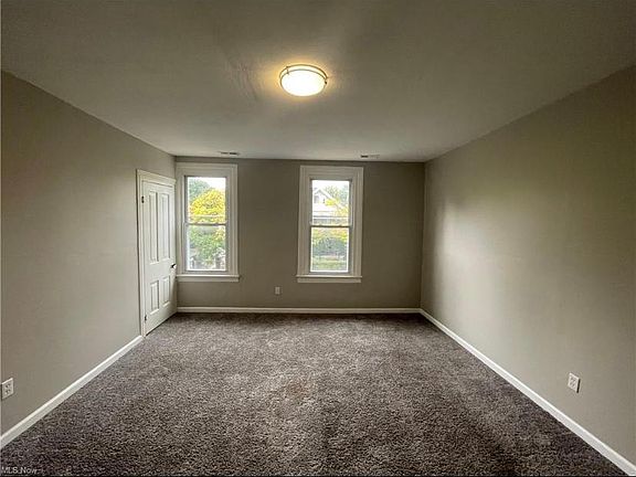 4th image of 7102 Lawn Ave #Up