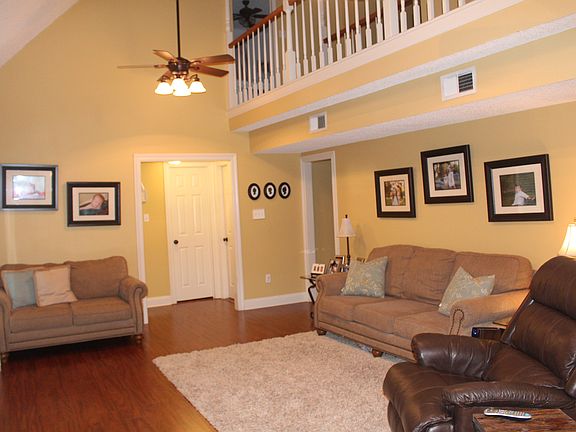4th image of 103 Joy Ann St