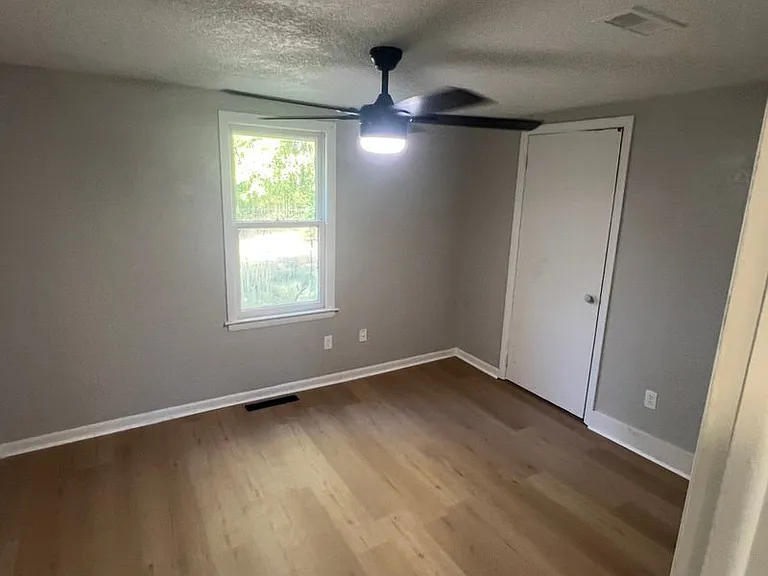 2608 Holleman St — Photo 5