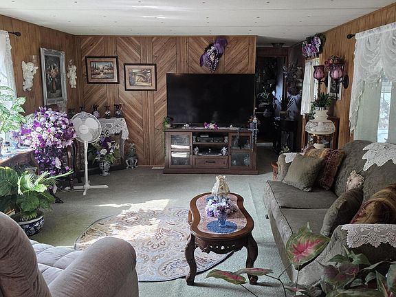 4th image of 13 Milton Dr