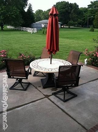 Brick Lined Patio
						:
						Brick lined concrete patio for comfortable entertaining