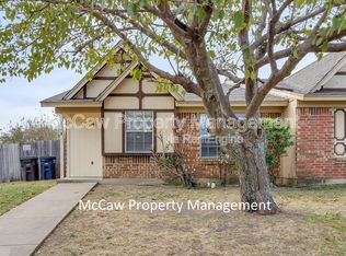 2718 Rustic Forest Rd, Fort Worth, TX 76140