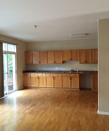 5th image of 1502 S Prairie Ave Unit K