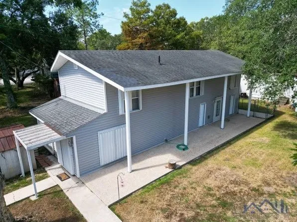 102 Riverbend St, Pierre Part, LA 70339