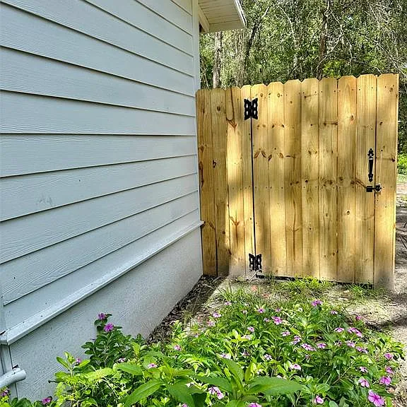 13647 NE 141st Dr — Photo 38