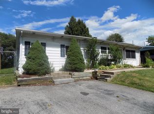 78 5th Ave, Fayetteville, PA 17222