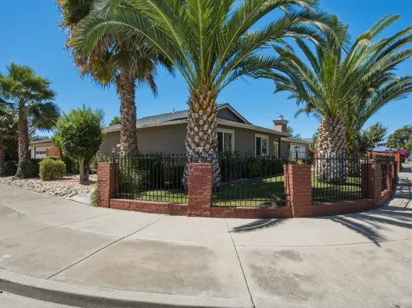 610 Memorial Dr, Hollister, CA 95023