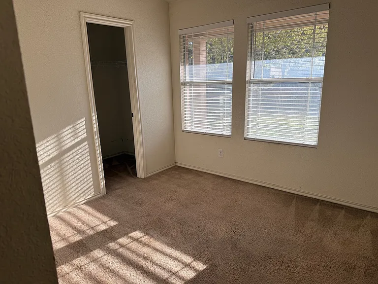 4714 Dapple Dr — Photo 13