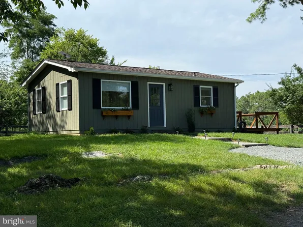 857 Page Brook Ln, Boyce, VA 22620