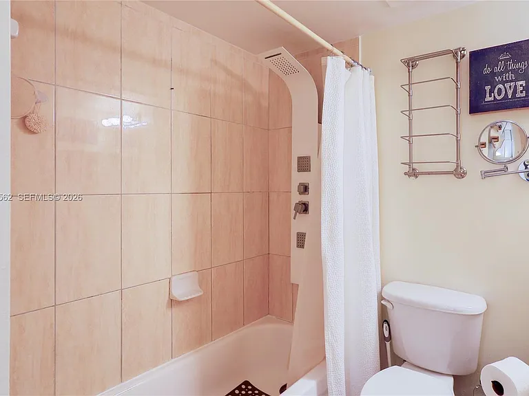 1750 N Bayshore Dr #1711 — Photo 30