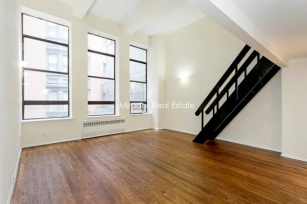 Rented by Mirador Real Estate | media 21