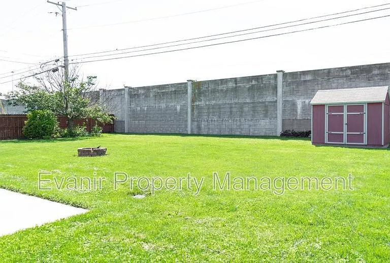 790 Branford Rd — Photo 29