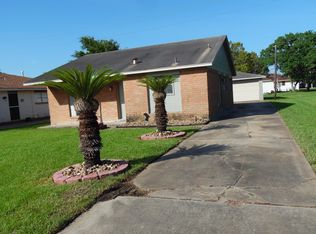 1708 N Avenue R, Freeport, TX 77541