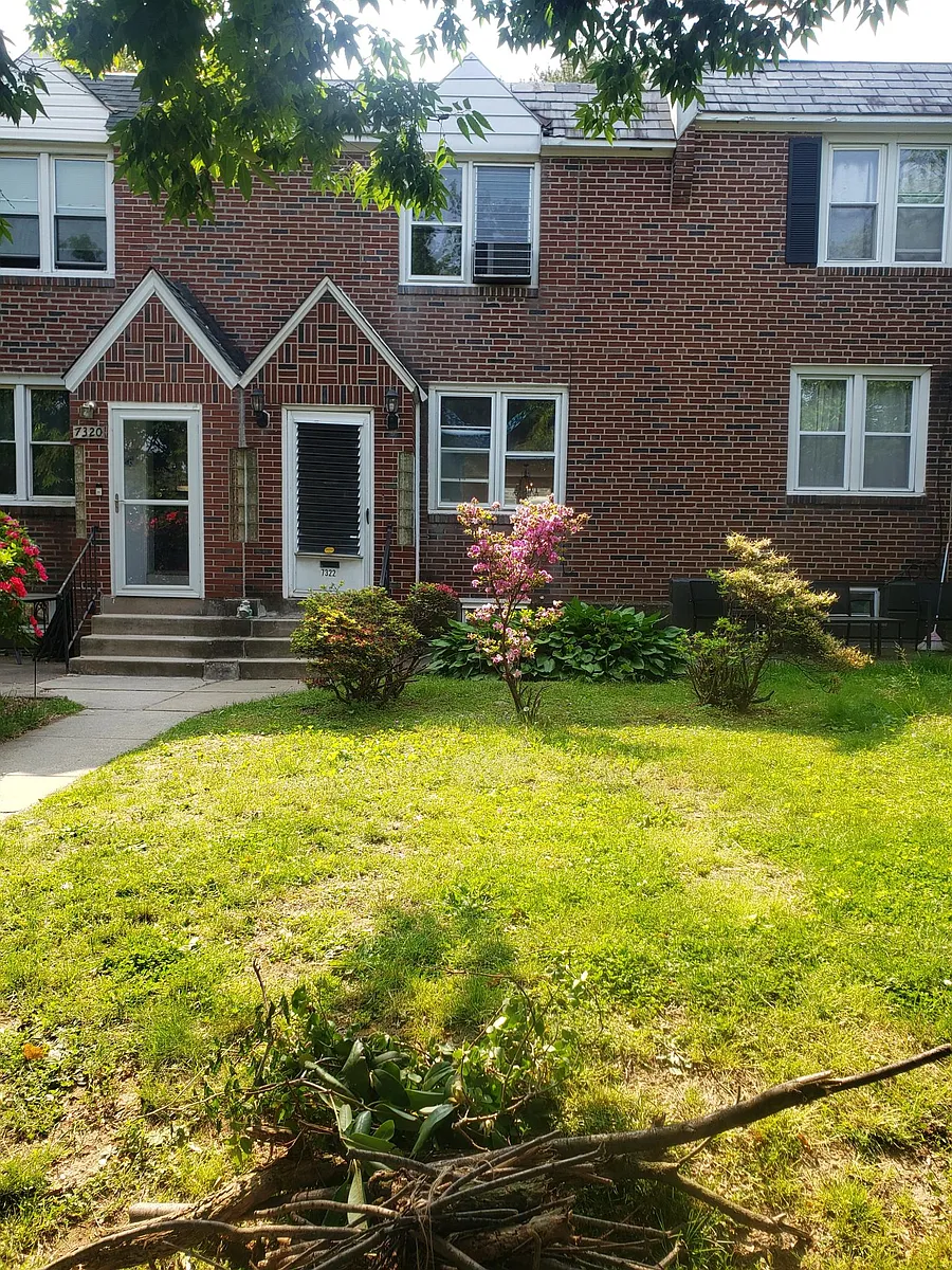 Building Photo - 7322 Malvern Ave