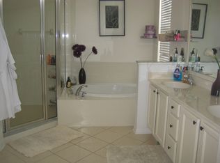 98-1669 Laauhuahua Pl, Pearl City, HI 96782