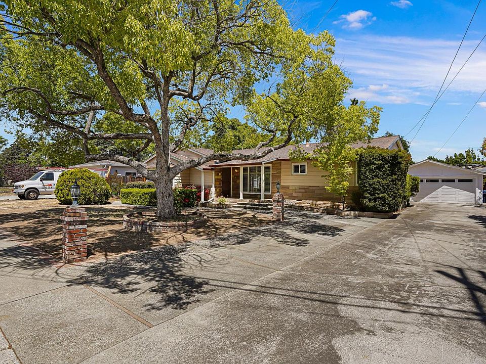1st image of 13366 McCulloch Ave