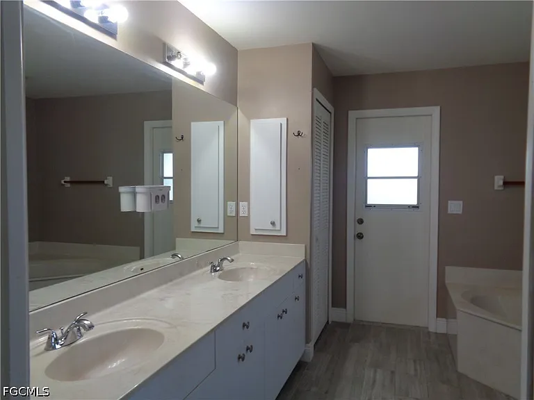 1320 SE 25th Ln — Photo 17