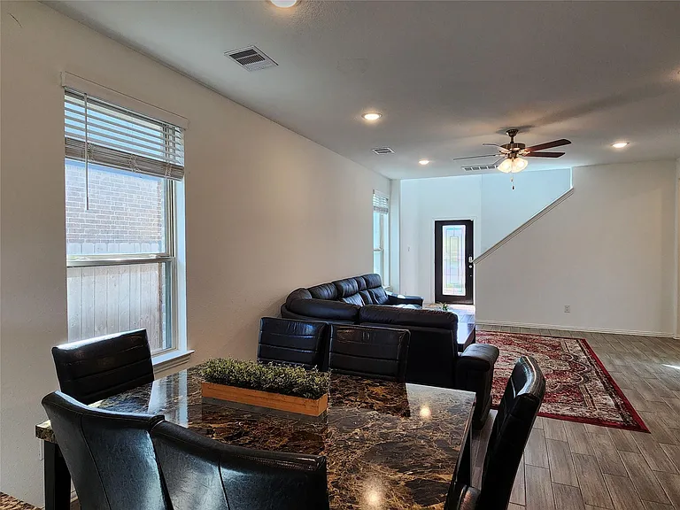 31322 Whitfield Ct — Photo 5