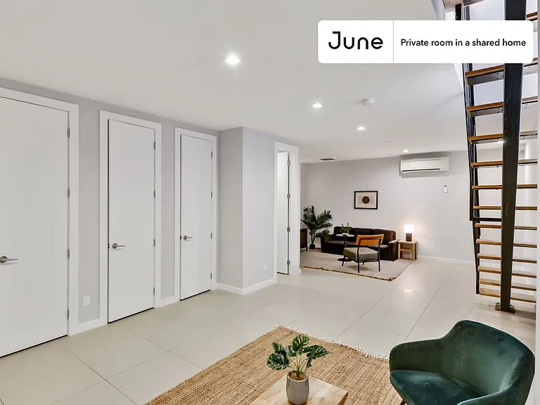1226 Bedford Ave #E — Photo 11