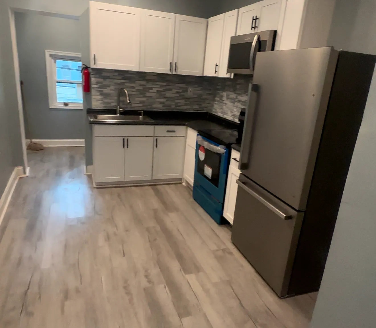 3 bed, 1026 sqft, $1,550 — Photo 4