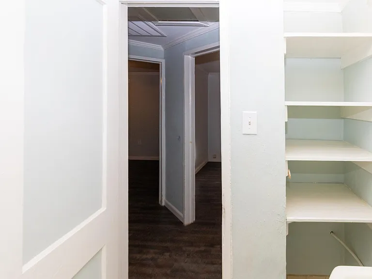 2717 Cherokee Ave — Photo 15