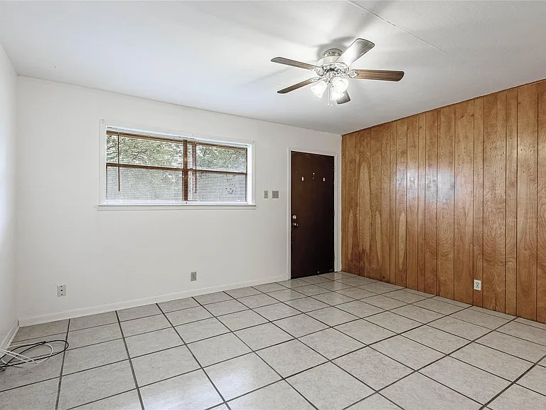 120 McAdams Ln #G — Photo 4